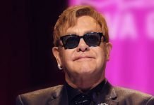 Feliz Elton John De Participar En Una Boda Interracial De La Realeza Británica