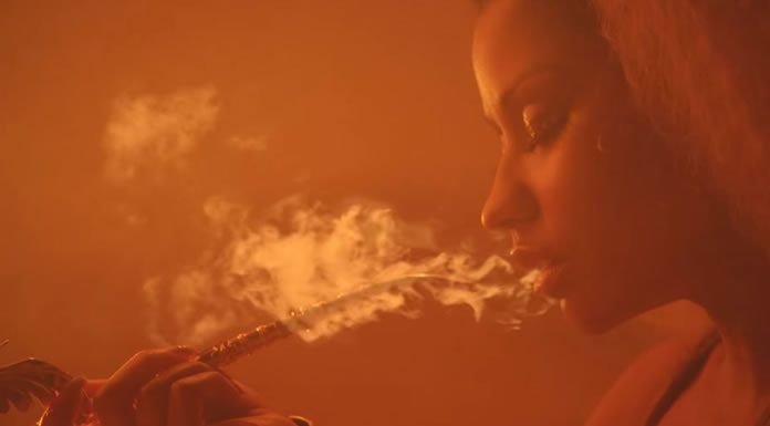 Nicki Minaj Lanza El Video de ''Ganja Burns'' Primer Sencillo De ''Queen''