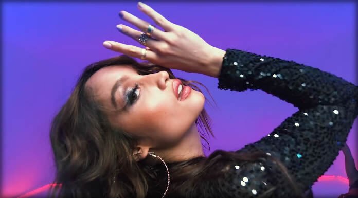 Cinta Laura Kiehl Presenta El Video De Baile Oficial De "Cloud 9"