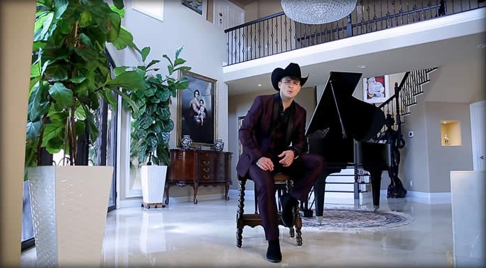 Rey Coronado Presenta Su Nuevo Sencillo Y Video "Duele Menos"