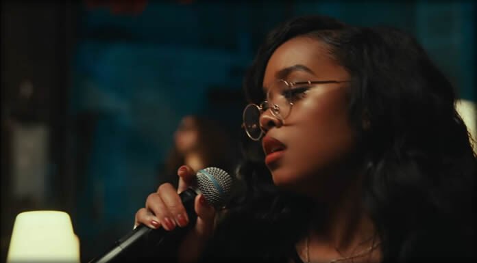 H.E.R. Presenta Su Nuevo Sencillo Y Video "Damage"