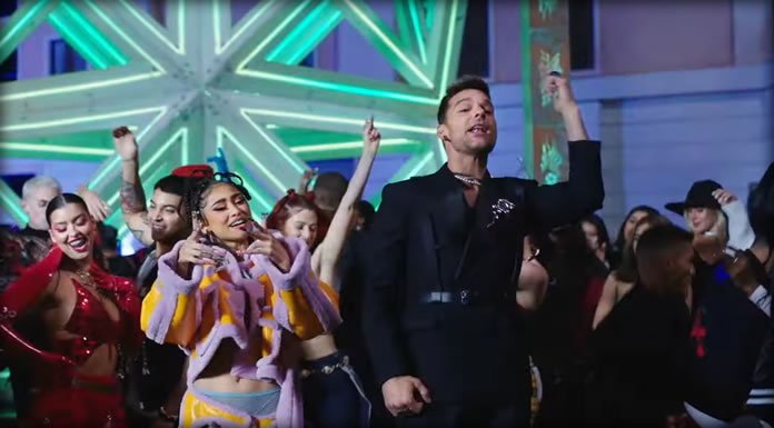 Ricky Martin Estrena Su Nuevo Sencillo Y Video "Qué Rico Fuera" Ft. Paloma Mami