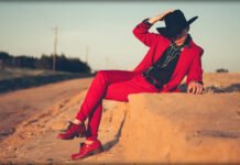 Hayden Pedigo Presenta Su Nuevo Sencillo Y Video "Carthage"